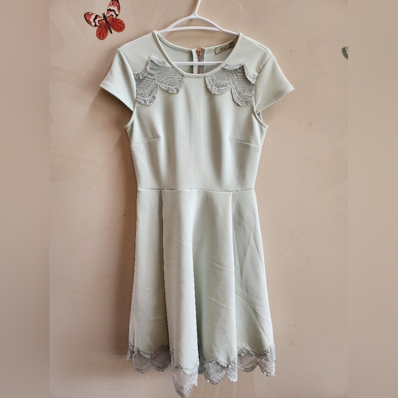 Mint wintry dress -medium - Picture 3 of 8